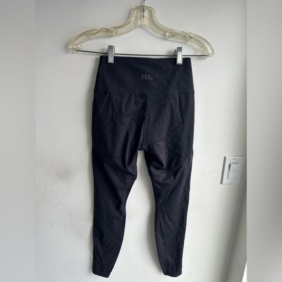 Kt. By Knix Leakproof Active Legging. Women’s size M (4). Like new - Picture 5 of 8